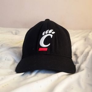 University of Cincinnati Bearcats hat